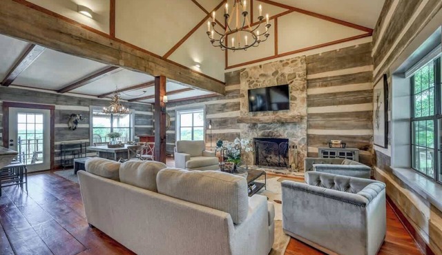 Lux Ranch w/Hottub|AlamoSprings