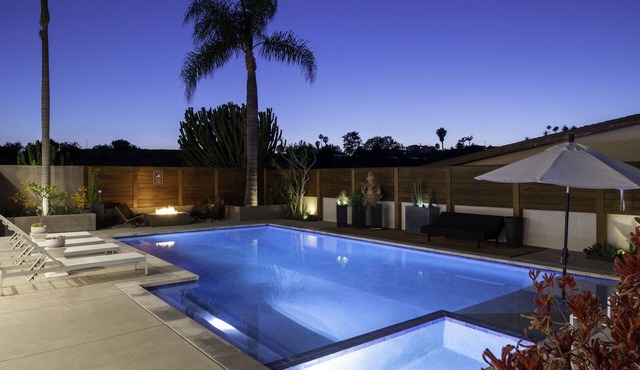 LUX Resort Style Home-Beach-Golf Retreat Ocean, Bay, and City Views FULL AC