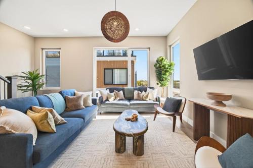 Lux Retreat XL Group Skyline Game 3 mi DT Spa