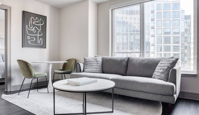 Lux Seaport 1BR w/Gym on Harbor by Blueground