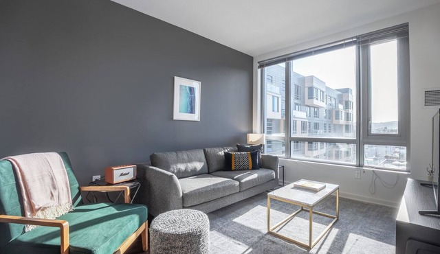 Lux SoMa 1BR w/Gym, Roofdeck, W/D, nr. BART & Muni by Blueground