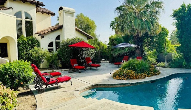 Lux Spanish Villa, Secret Desert Oasis Sleeps 12