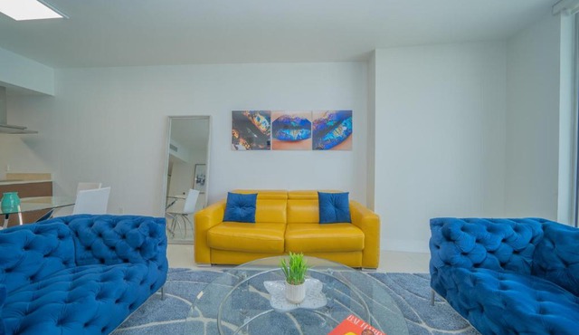 Lux Stays Iconbrickell Miami Downtown