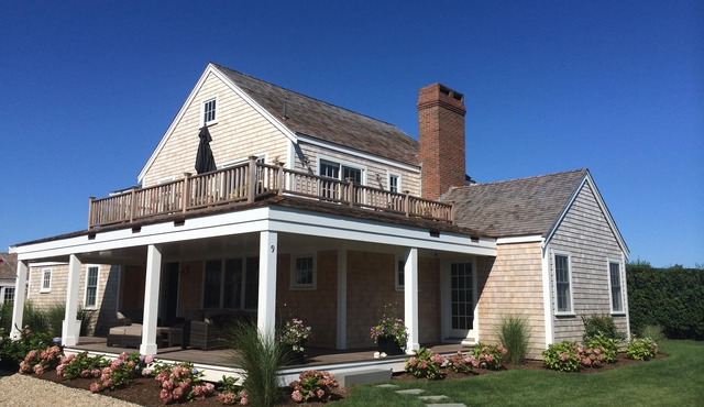 Lux Surfside w Pool. Steps to Best Beach plus dogs nAug. weeks available