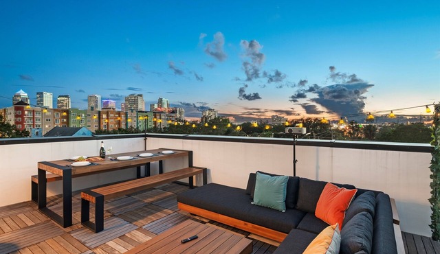 Lux Townhouse, rooftop cinema with grill & popcorn