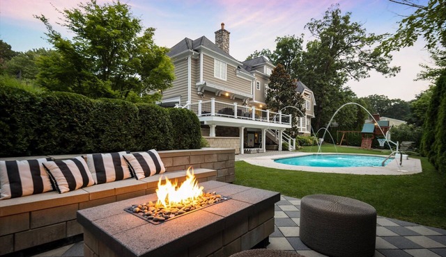 Lux Vacation home just 14 minutes drive to Prudential Center