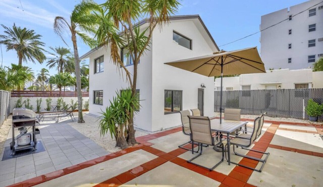 Lux Villa - 3br/2ba off Las Olas