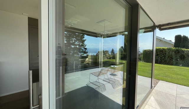 Lux Villa mit Blick auf dem Zürichsee