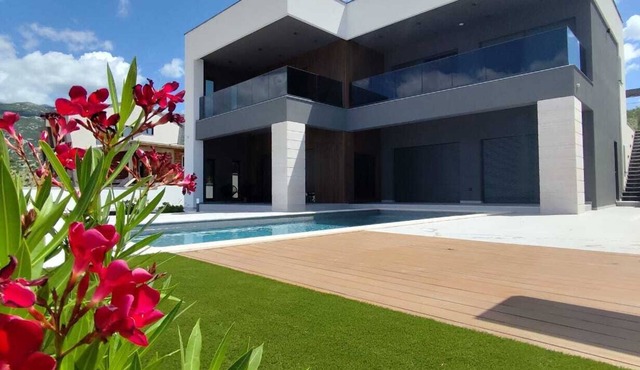 Lux Villa Serenity