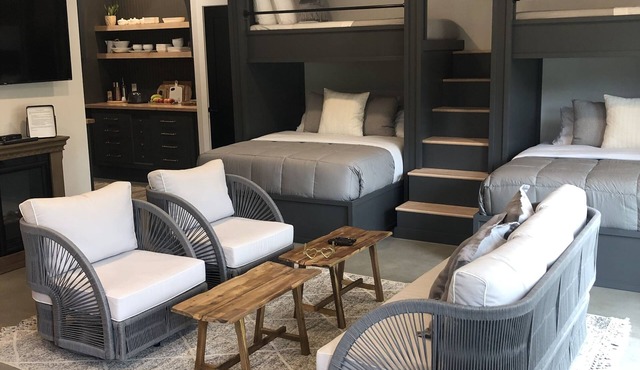 Lux Vineyard Escapes-Stylish Modern Bunkhouse