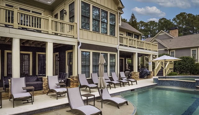 Lux with heated pool, 15-person hot tub, Pool and Poker Tables, WiFi & Biz Ready