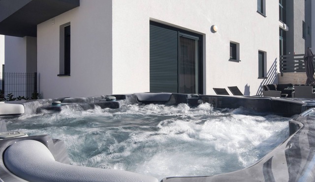 LuxArt City SPA Residence Krk
