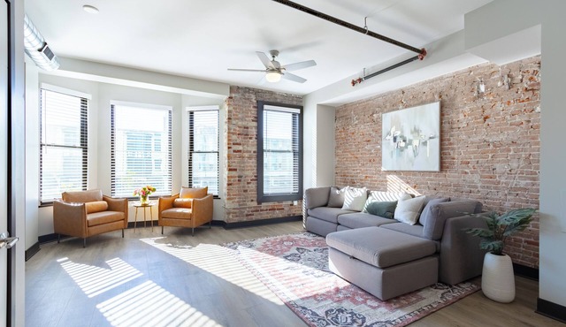 Luxe 1-bedroom Steps from Everything in Downtown Janesville