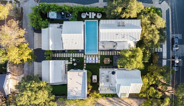 Luxe 11BDR w/Putting Green, Game Room, Pool | Bouldin Collective by AvantStay