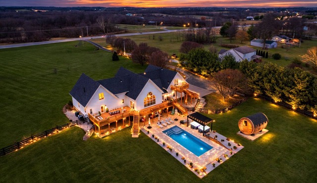 Luxe 16-Bed Bourbon Trail Manor: Pool, Spa, Cinema, Game Room & PS5 Lounge