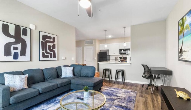 Luxe 1BR/1BA: Dive, Rest, Explore. Book Now!