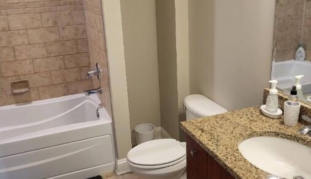 LUXE 2-Bedroom condo w/balcony and pool at center of city