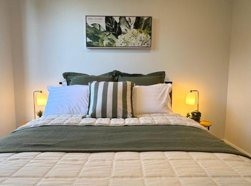 Luxe 2B2B Stay Walk to Sunnybank market square