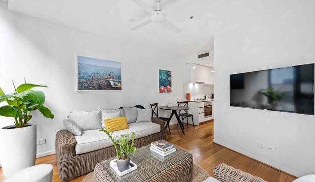 Luxe 2bed/2Bath/Park in Newstead