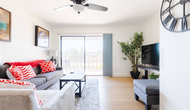 Luxe 2BR/2BA/Covered Parking