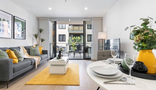 Luxe 2BR Oasis at The Vista