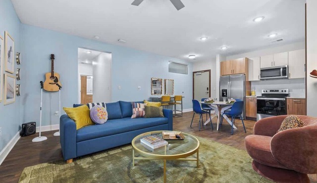 Luxe 2BR w/Glam Station & Karaoke – Sleeps 8
