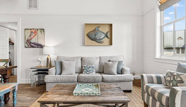 Luxe 3rd-Fl Corner Condo w/Bird's-Eye View of Cinnamon Shore Town Center!