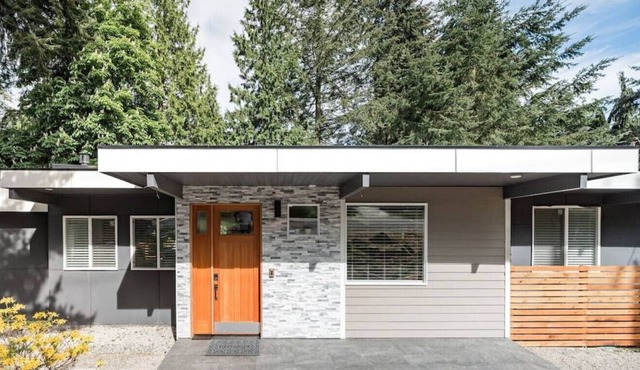 Luxe 4BR/3Bath Home w/BBQ/Spa Tubs/Wi-Fi/Trails