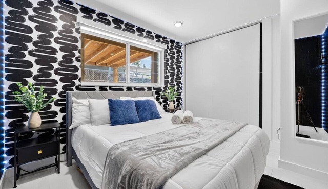 Luxe 4BR Miami Pool&near Airport