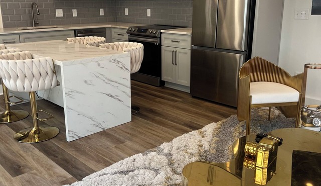 Luxe 5-Level Townhouse with CITY VIEW