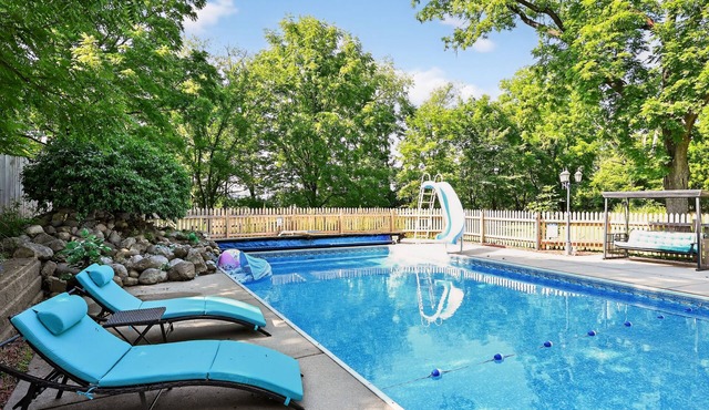 Luxe 5BR Winter Retreat Wineries Near Notre Dame