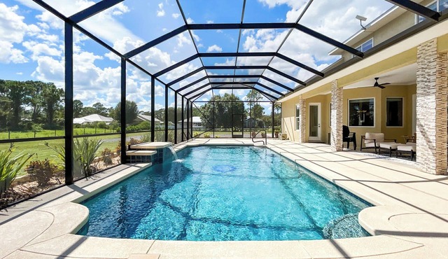 Luxe 6BR Sebring Villa with Private Pool & BBQ
