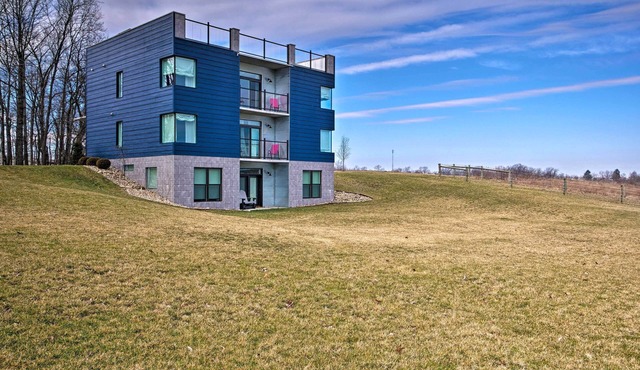 Luxe Amish Country Apartment with Rooftop Terrace!