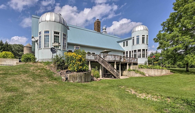 Luxe Barndominium w/Home Gym, Theater, & More!