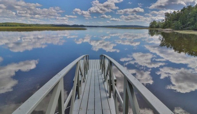Luxe Bayfront Cabin w/Stunning Views & Shared Dock- Ideal for Hunting & Fishing
