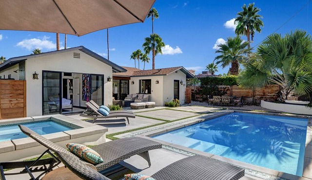 Luxe Bungalow - Indoor and Outdoor Paradise!