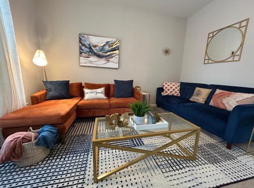 Luxe Central Suburban Retreat