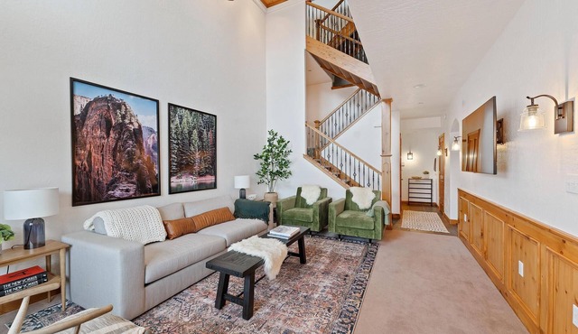 Luxe Chalet - Sleeps 15