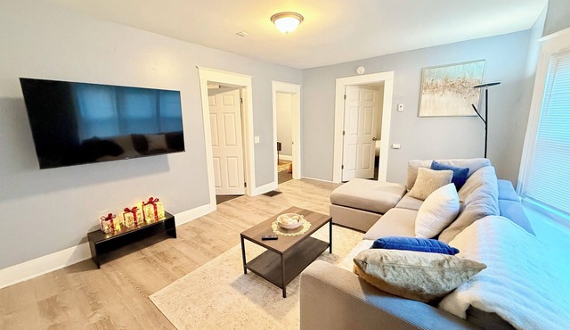 Luxe charming 2-bedroom apartment in Rochester