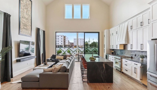 Luxe Compound |8 homes, 56 bedrooms |Stay Heirloom
