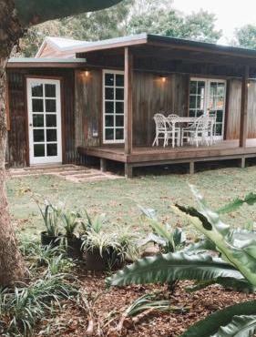 Luxe Country Cabin - The Ateliers Cottage