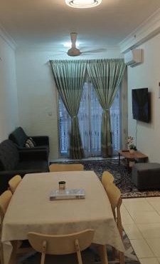 Luxe Cozy Haven in Cybersouth