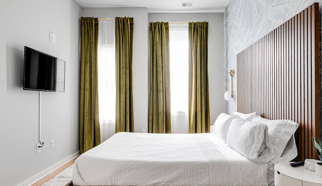 Luxe Decor & Private Balcony in Grandiose District