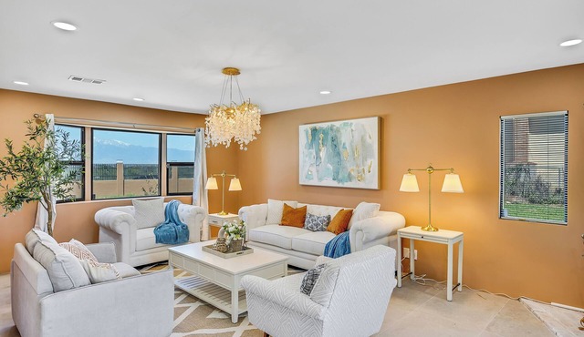 Luxe Dream Retreat: USA Vacation Home!