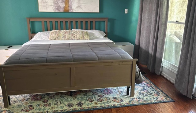 Luxe Escape South of Highland Park!