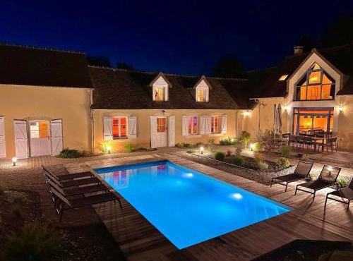Luxe et sérénité : jacuzzi, sauna, piscine chauffée, home-cinéma et plus près du Mans - FR-1-410-396