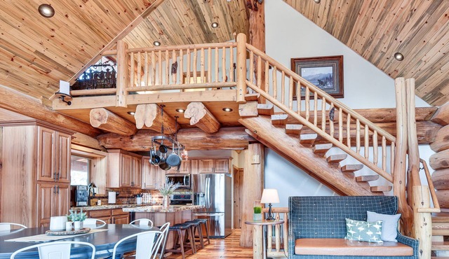 Luxe Family Cabin w/ Deck: Walk to Duchesne River!