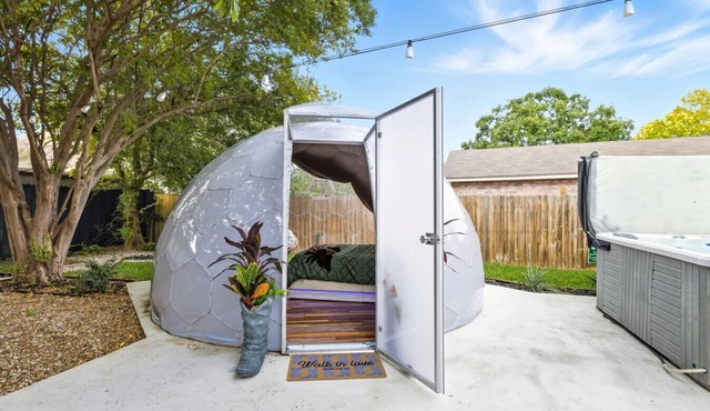 Luxe Family Escape w/Games, Hot Tub & Yard