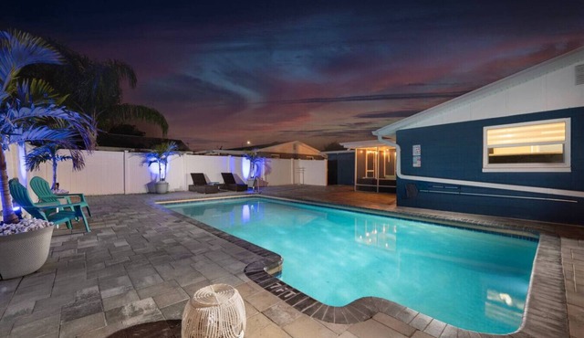Luxe Family‑Friendly Retreat w/Heated Pool Oasis