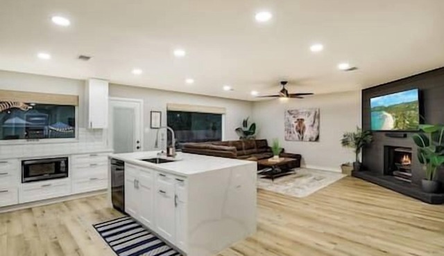 Luxe Family Home | Sleeps 7 | South Austin!